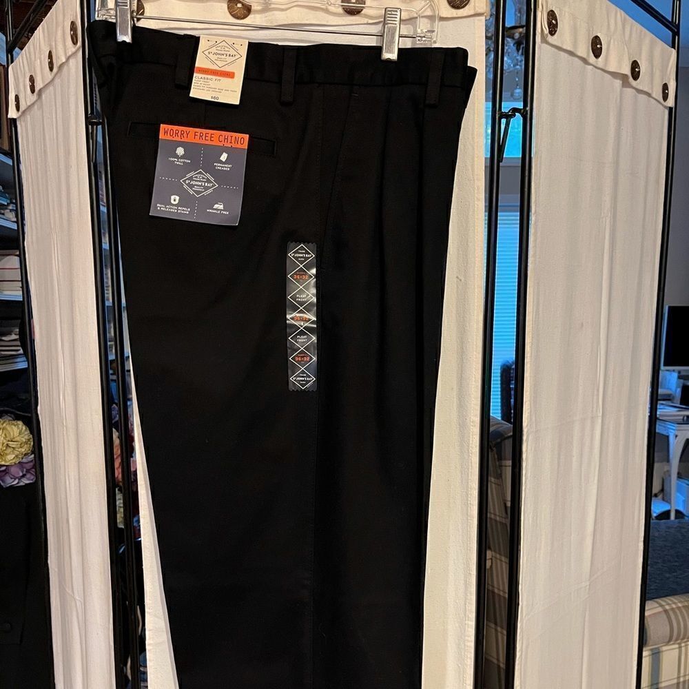 NWT St. John’s Bay pleat front Black Pants.